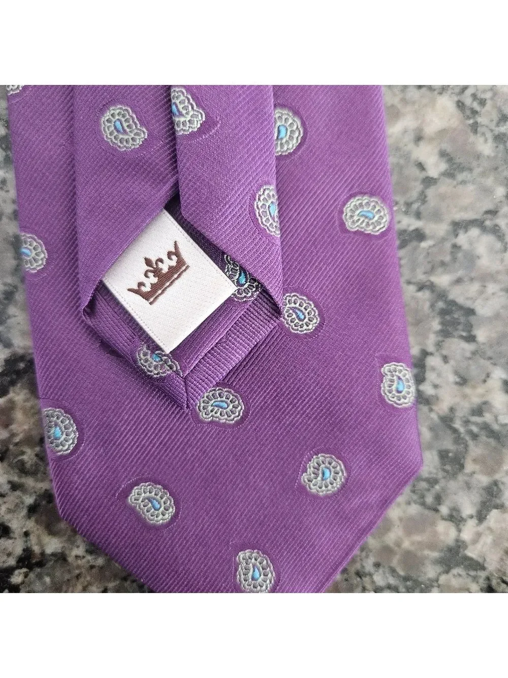 Peter Millar Men’s Silk Tie – Made in Italy – Purple Paisley – Like New